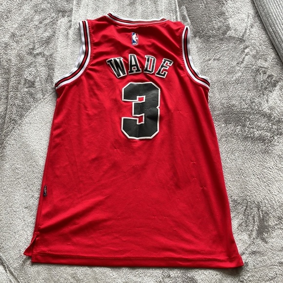 Dwayne Wade Chicago Bulls Jersey #3 Size M - Picture 2 of 5